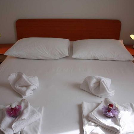 Villa Dvor Apartments Omiš Eksteriør billede