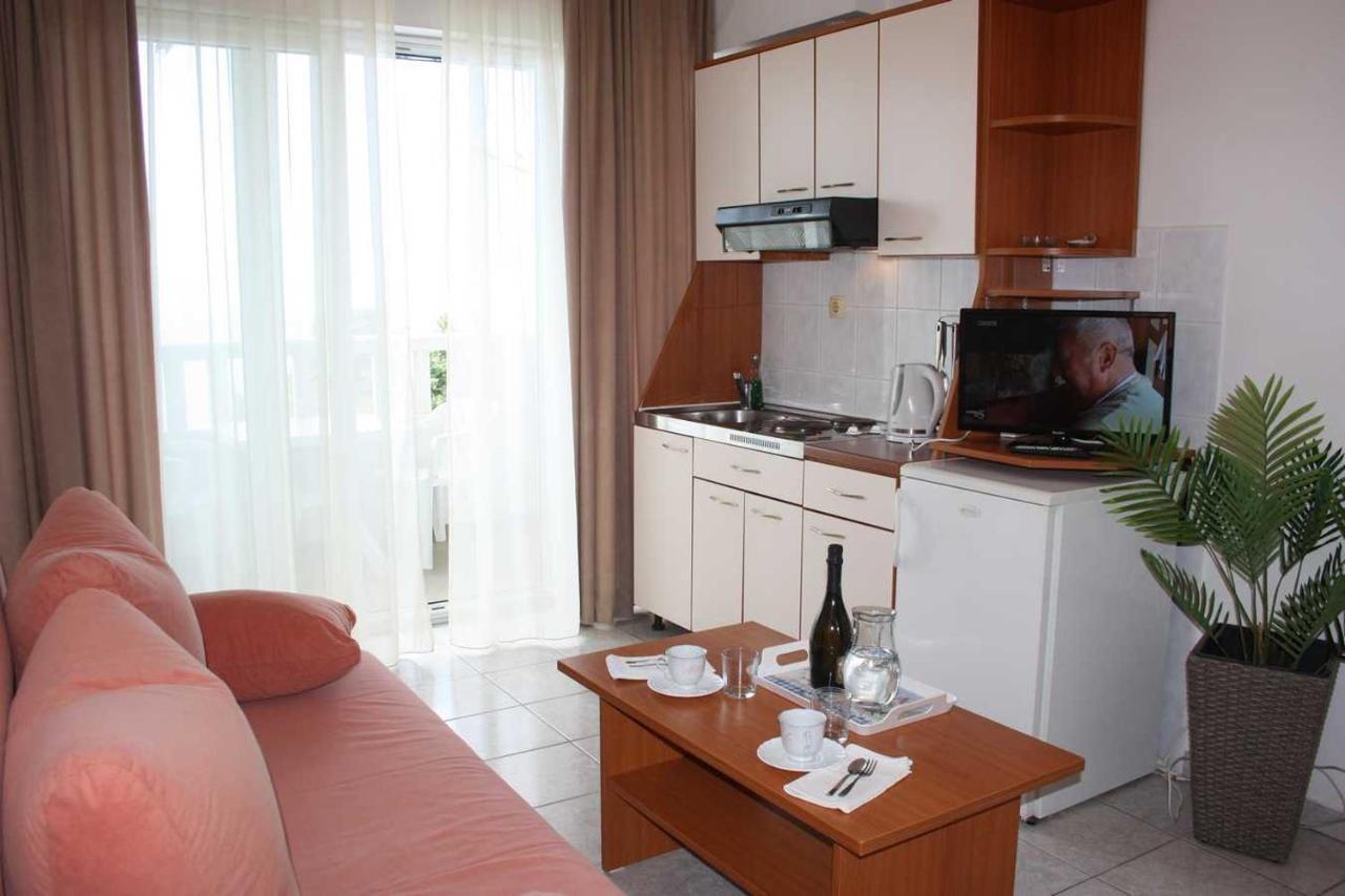 Villa Dvor Apartments Omiš Eksteriør billede