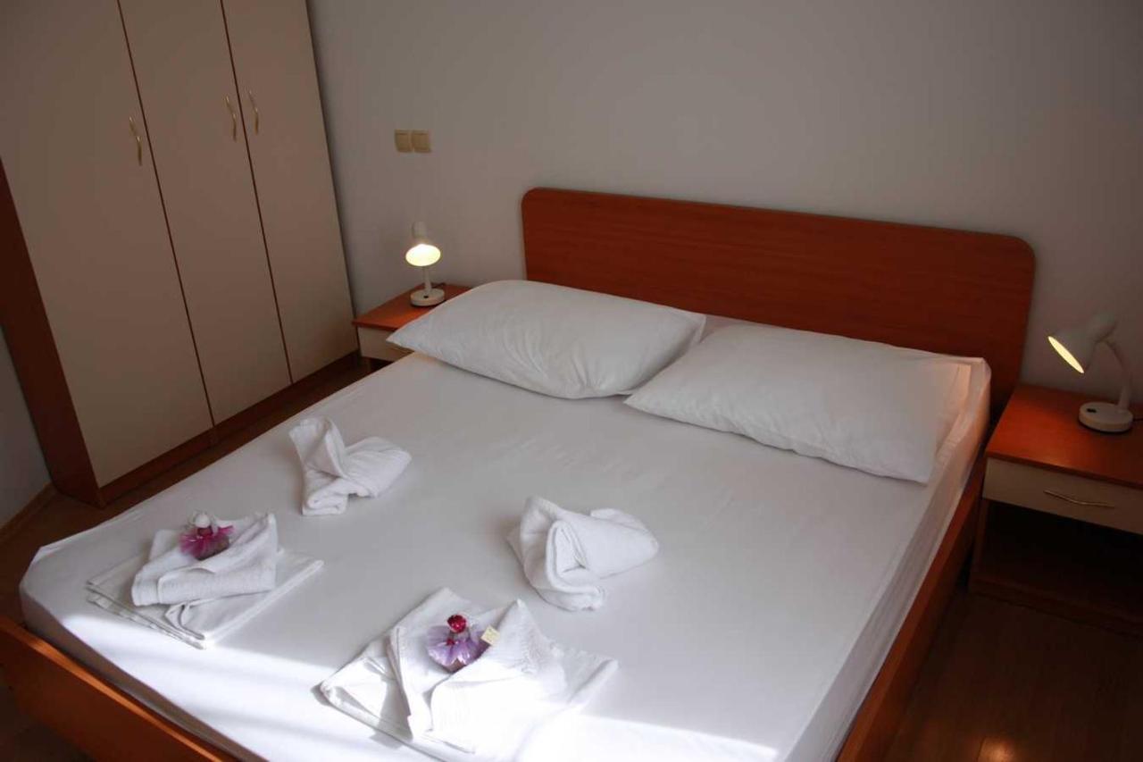 Villa Dvor Apartments Omiš Eksteriør billede